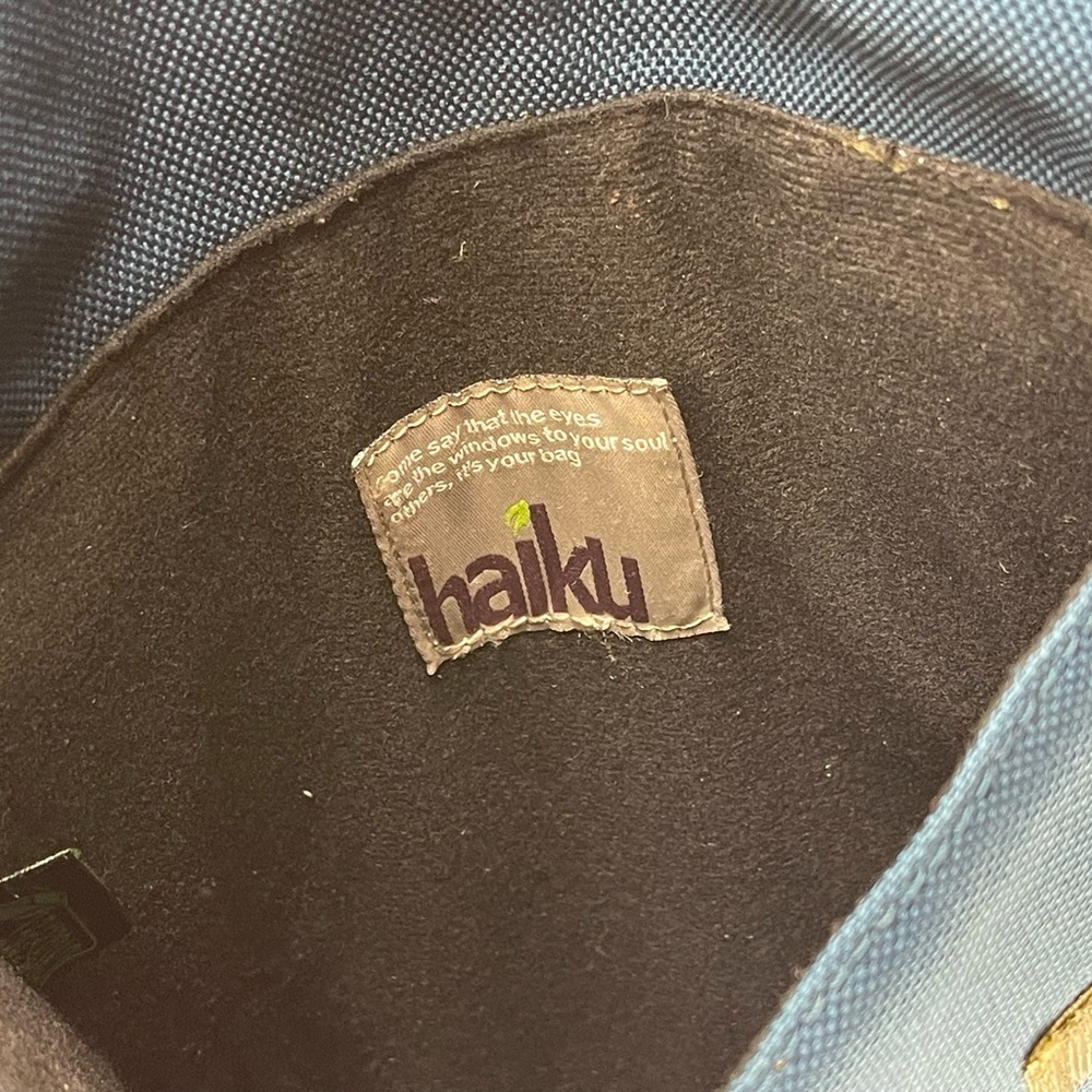 Haiku Blue Tablet, iPad, Kindle, Laptop Sleeve with Embroidery - Picture 7 of 10